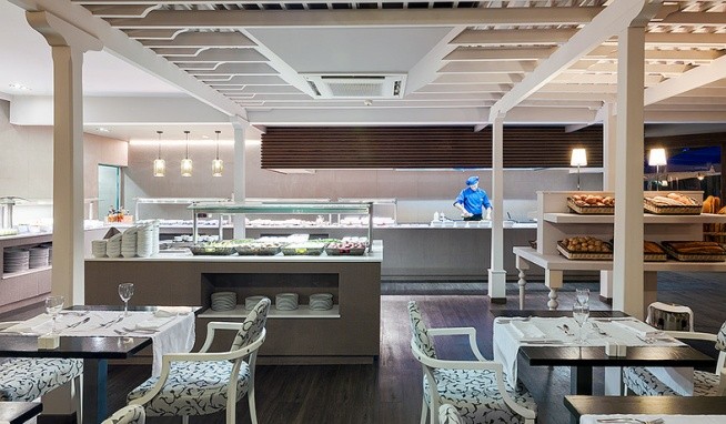 H10 Sentido White Suites recenzie