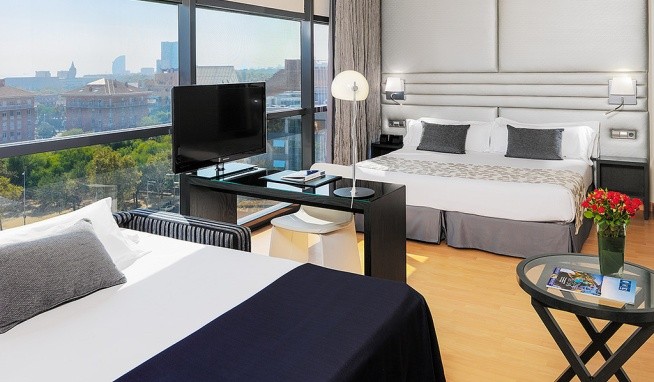 H10 Marina Barcelona értékelés
