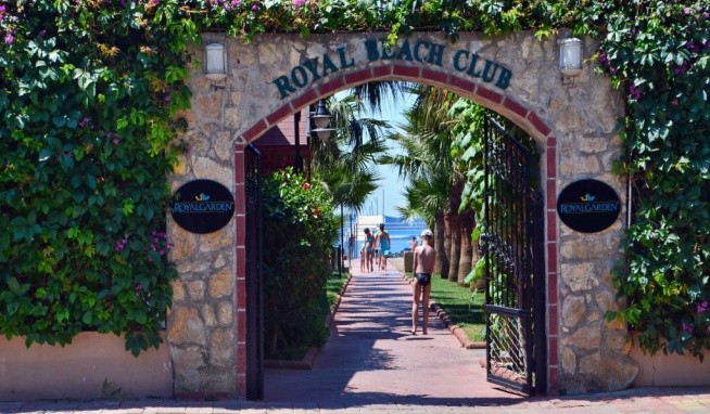 Royal Garden Suites recenze