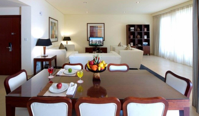 Ramada Plaza Jumeirah Beach Residence recenze