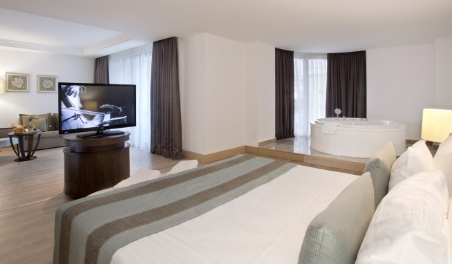 Juju Premier Palace recenze