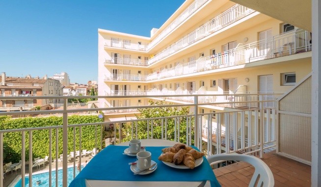 Check in Pineda recenze