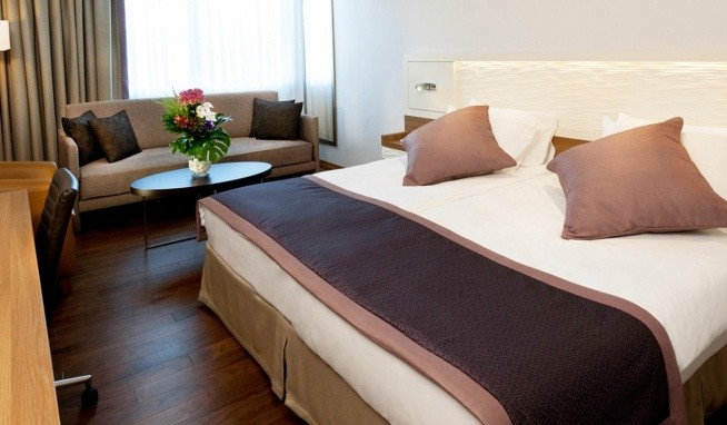 Crowne Plaza Limassol recenze