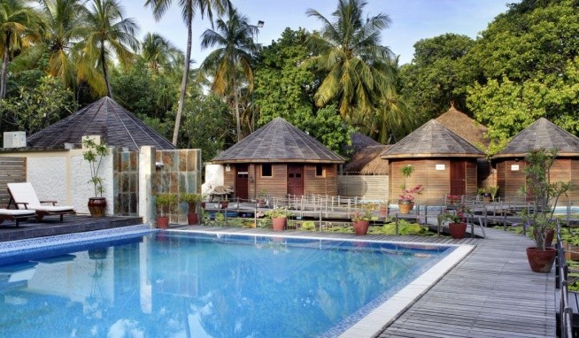 Nika Island Resort opinie
