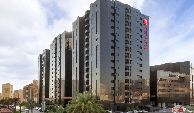 Ramada Hotel & Suites recenze
