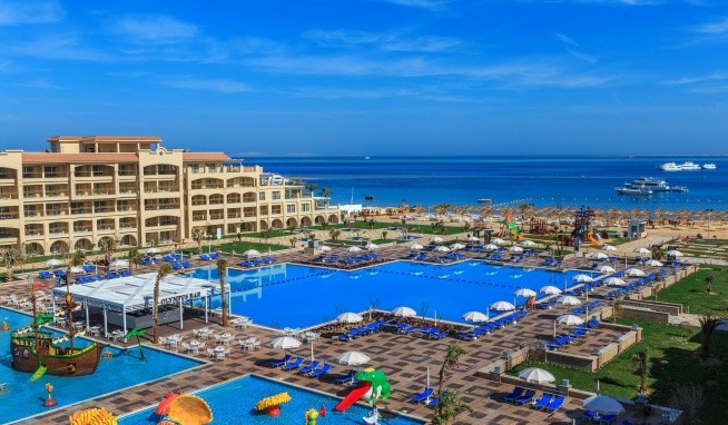 Pickalbatros White Beach Resort recenze