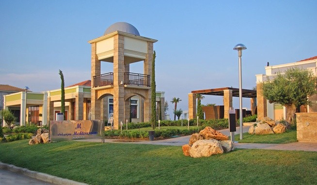 Mediterranean Village recenzie