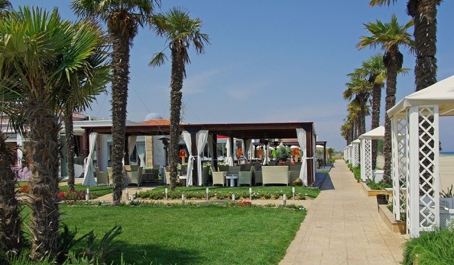 Mediterranean Village recenze