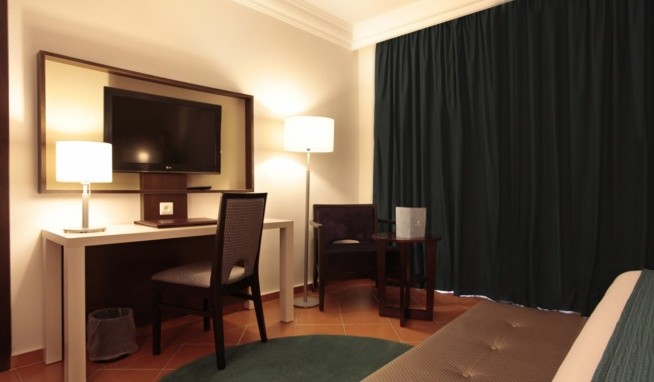 Kenzi Europa recenze