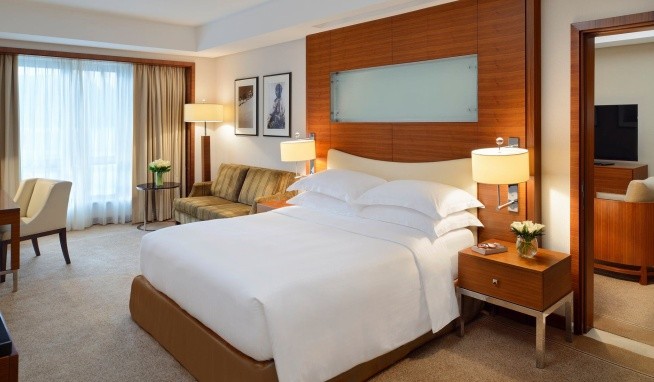 Mövenpick Hotel & Apartments Bur Dubai recenze