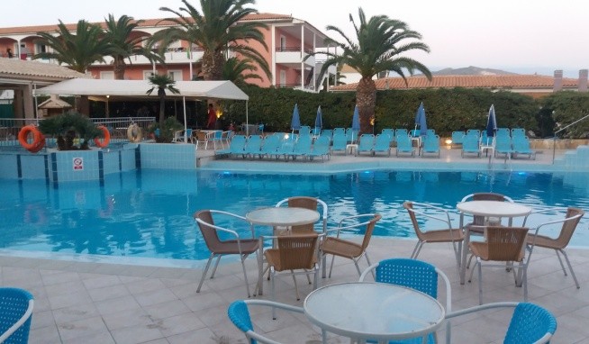 Studia Spyros recenze