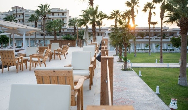 Meraki Resort recenze
