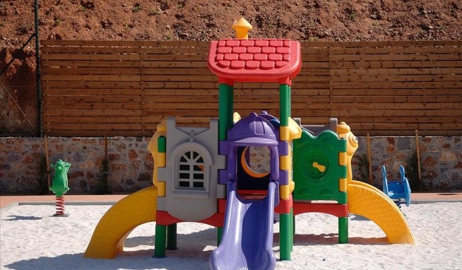 Koni Village recenze