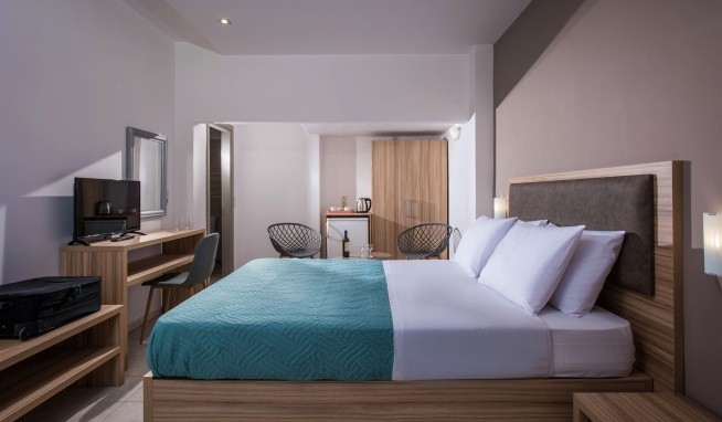 Thania Seaside Luxury Smotel értékelés