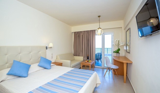 Themis Beach recenze