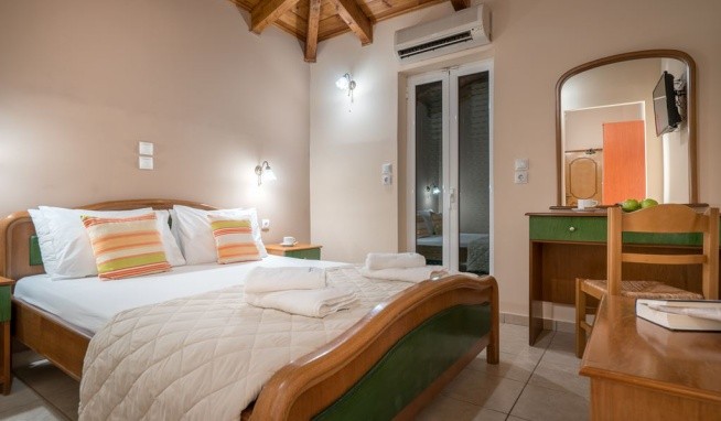 Denise Beach recenzie