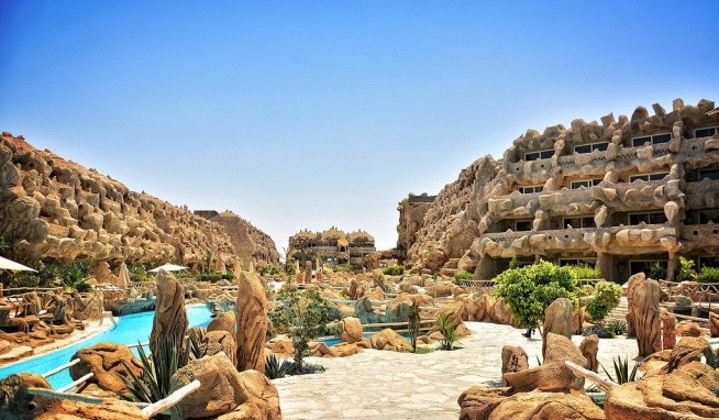 Caves Beach Resort Hurghada recenze