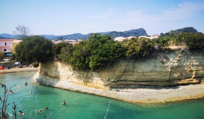 Dimitra Studios & Apartments recenze