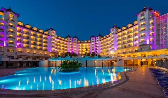 Serenis Hotel opinie