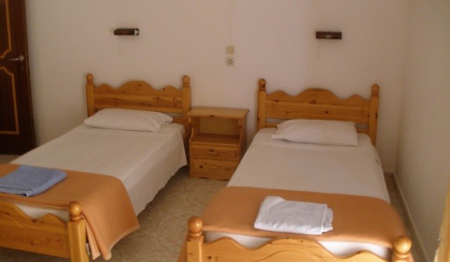 Studia George recenze