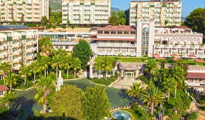 Club Paradiso Resort recenze