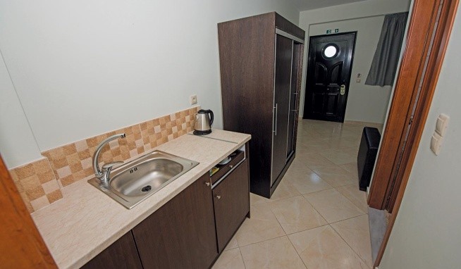 Angela Beach recenzie