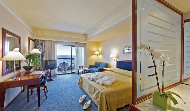 Mediterranean recenze