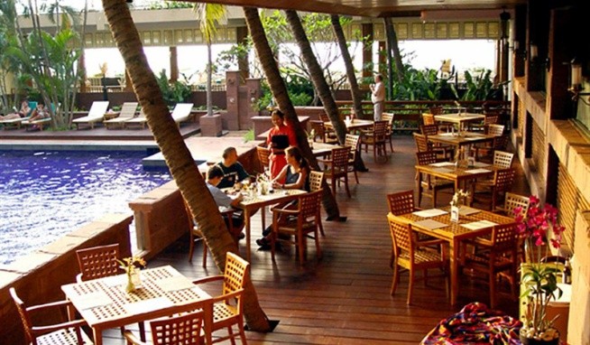 Ramada Plaza Menam Riverside recenze