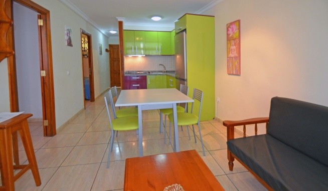 Los Juncos I recenze