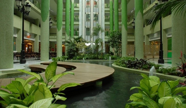 Holiday Palace recenze