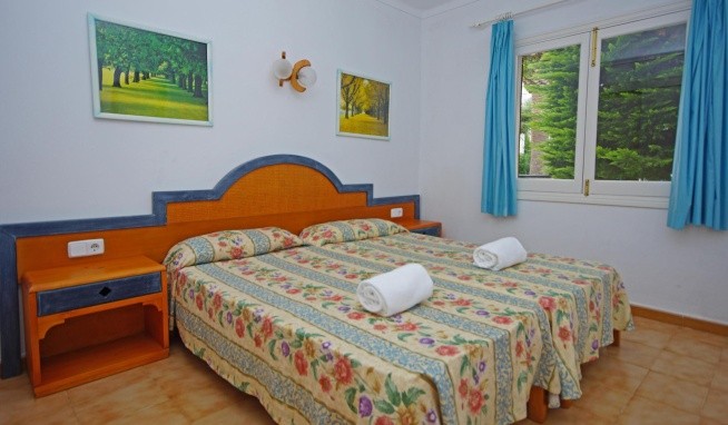 Aparthotel Ses Cases de Cala Ferrera recenzie