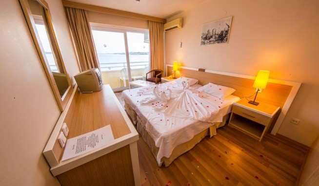 Tuntas Beach Altinkum recenze