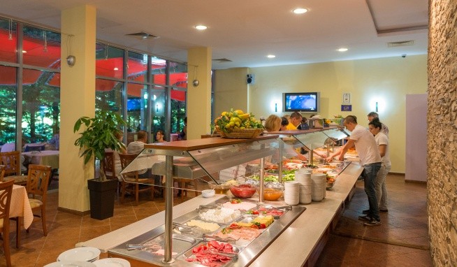 Ivana Palace recenze