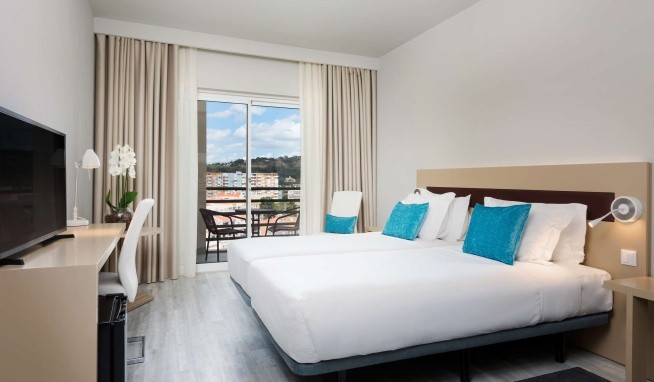 Tryp Lisboa Caparica Mar recenzie