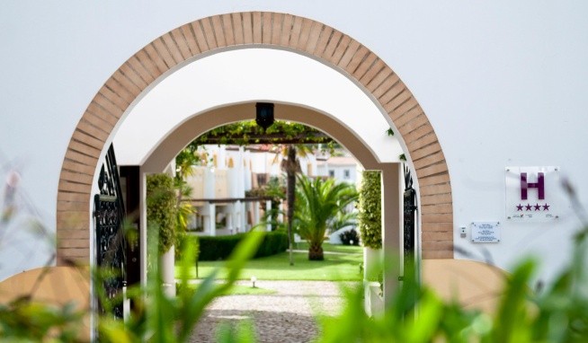 Luz Bay Club Beach & Sun Hotel recenze