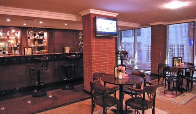 Grand Hilarium recenzie