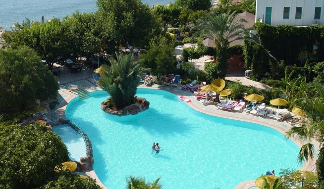 Tropical Beach recenze