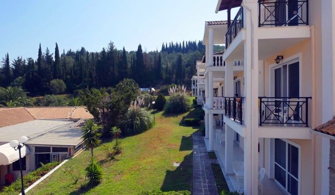 Rebecca´s Village recenzie