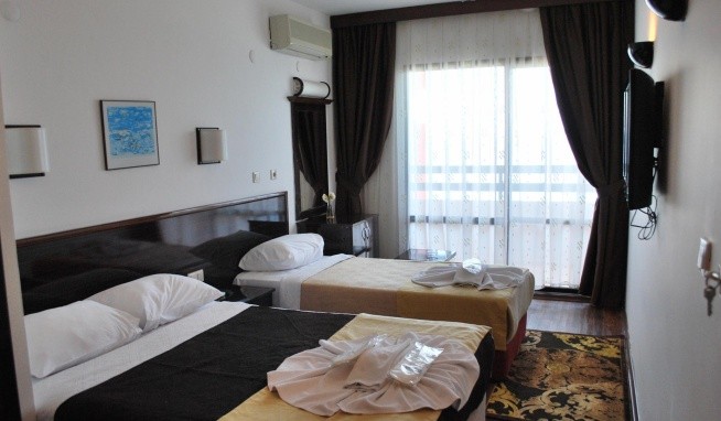 Sunday Beach recenze