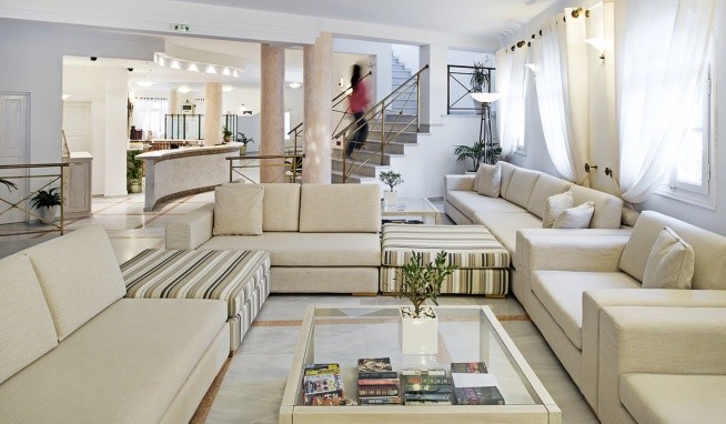 Aegean Plaza recenzie