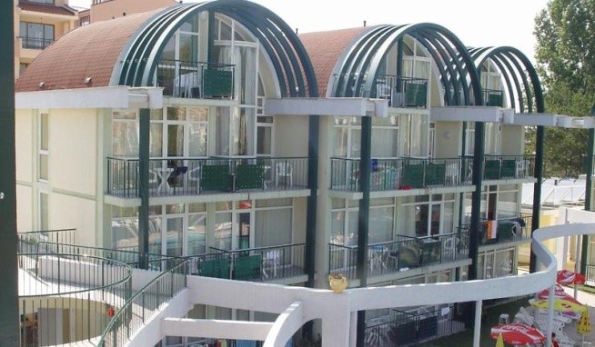 Sunny Day Club recenze