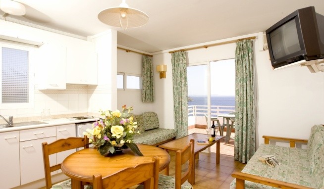 Globales Cala Viñas Apartmány recenzie