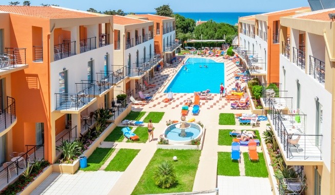 Sunrise Village értékelés