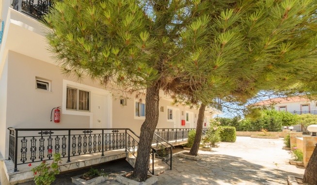 Maria Studios & Apartments recenze