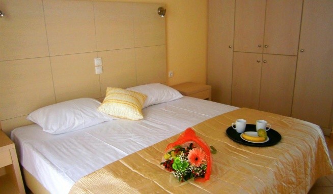 Elena Village recenze