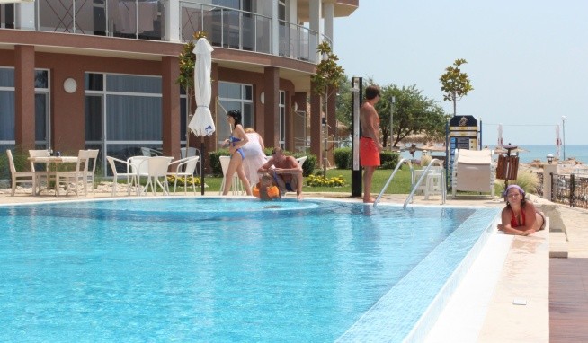 Royal Bay Apartments (Ikantalak) recenze