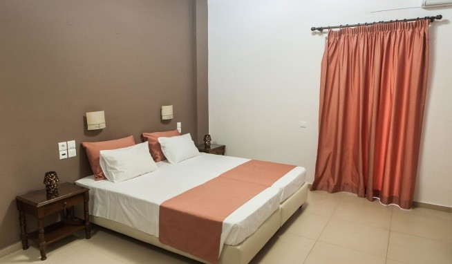 Stella Paradise recenzie