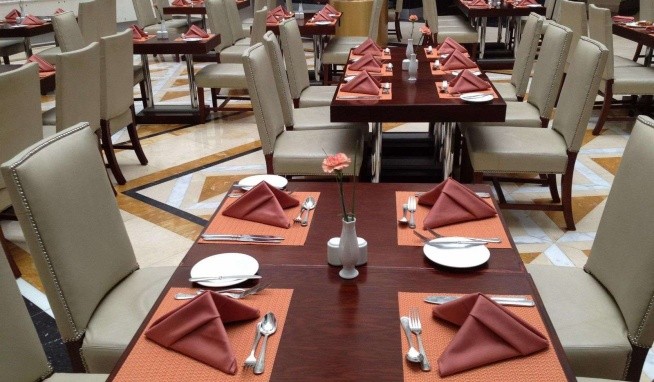 Sunday Hotel Holiday International Dubai (ex. Holiday Inn Bur Dubai Embassy District) recenzie