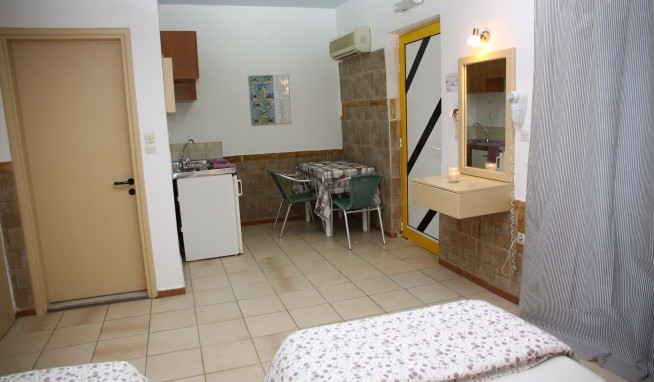 Happy Days Studios recenze