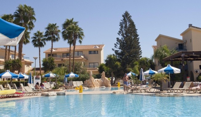 Makronisos Village Club recenze